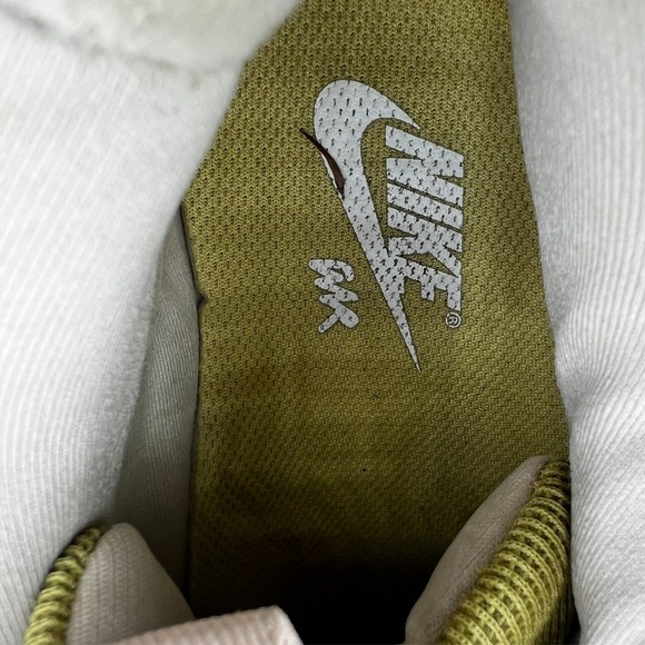 Nike Air Max 90 Futura sneakers in the "Buff Gold" Colorway Womens 10 - Picture 13 of 16